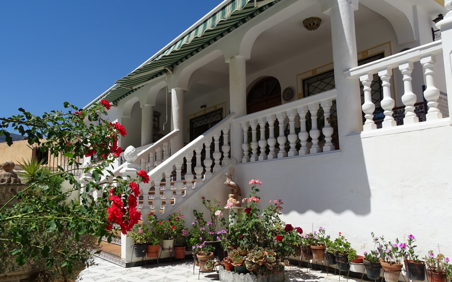 Spanish Style Villa in the centre of Town