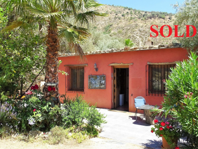 0367, Orgiva. Beautifully presented two bedroom cortijo with pool
