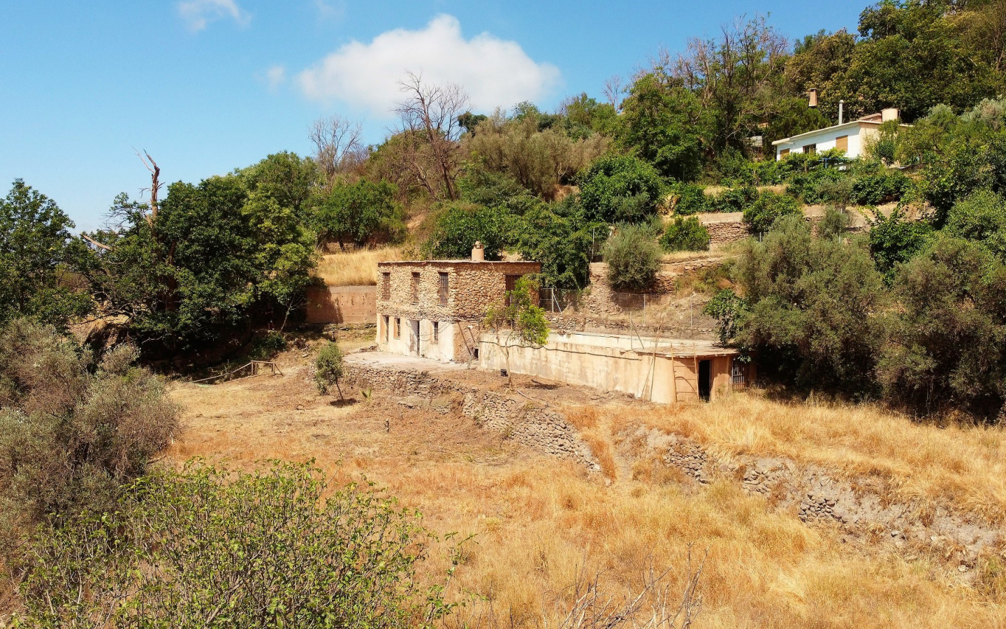 Lanjaron. Off Grid Cortijo with flat land