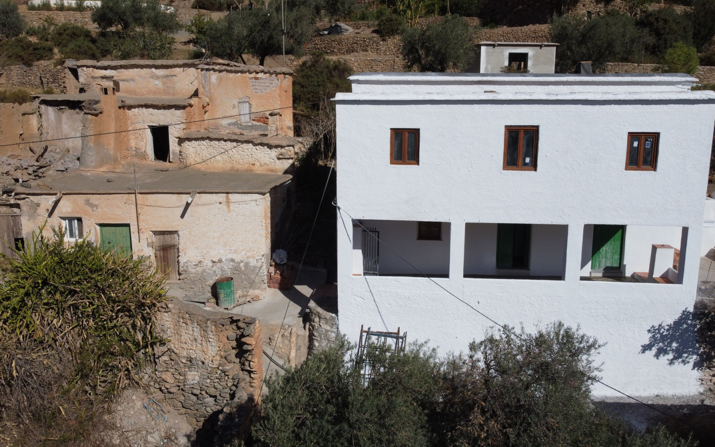 Orgiva. Renovated cortijo with project