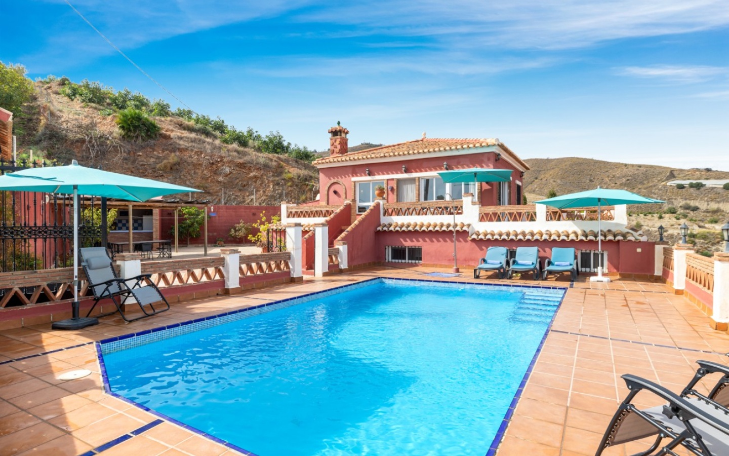 Salobreña. Country villa with private pool and sea views
