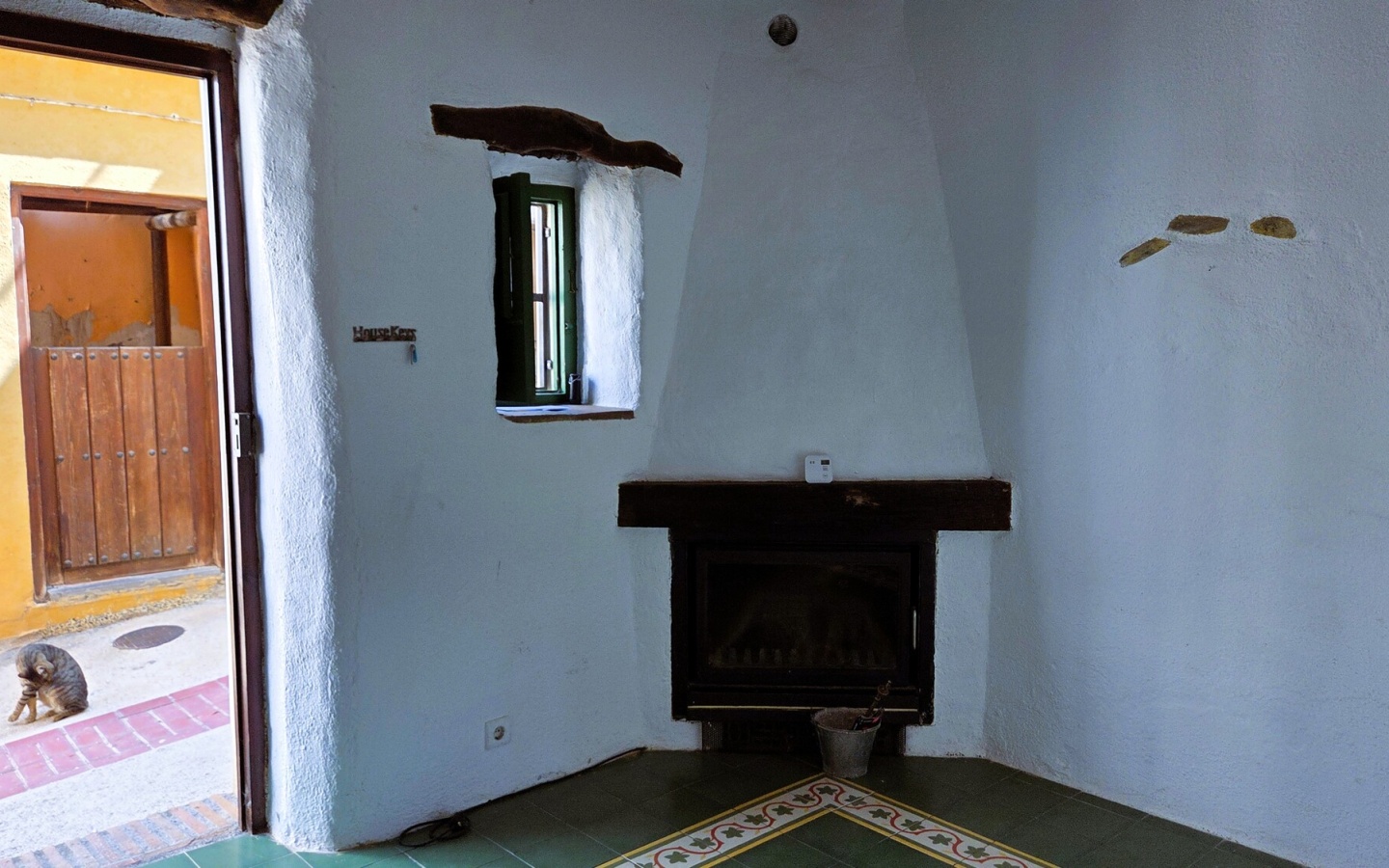 Orgiva. Two-bedroom village house