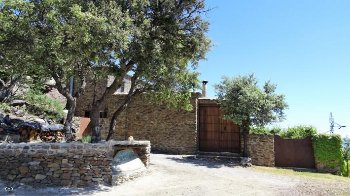 Capileira. Traditional Stone Built cortijo with four bedrooms