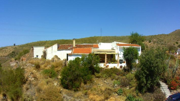 Los Tablones. Off Grid Cortijo, with four bedrooms, sea views and land